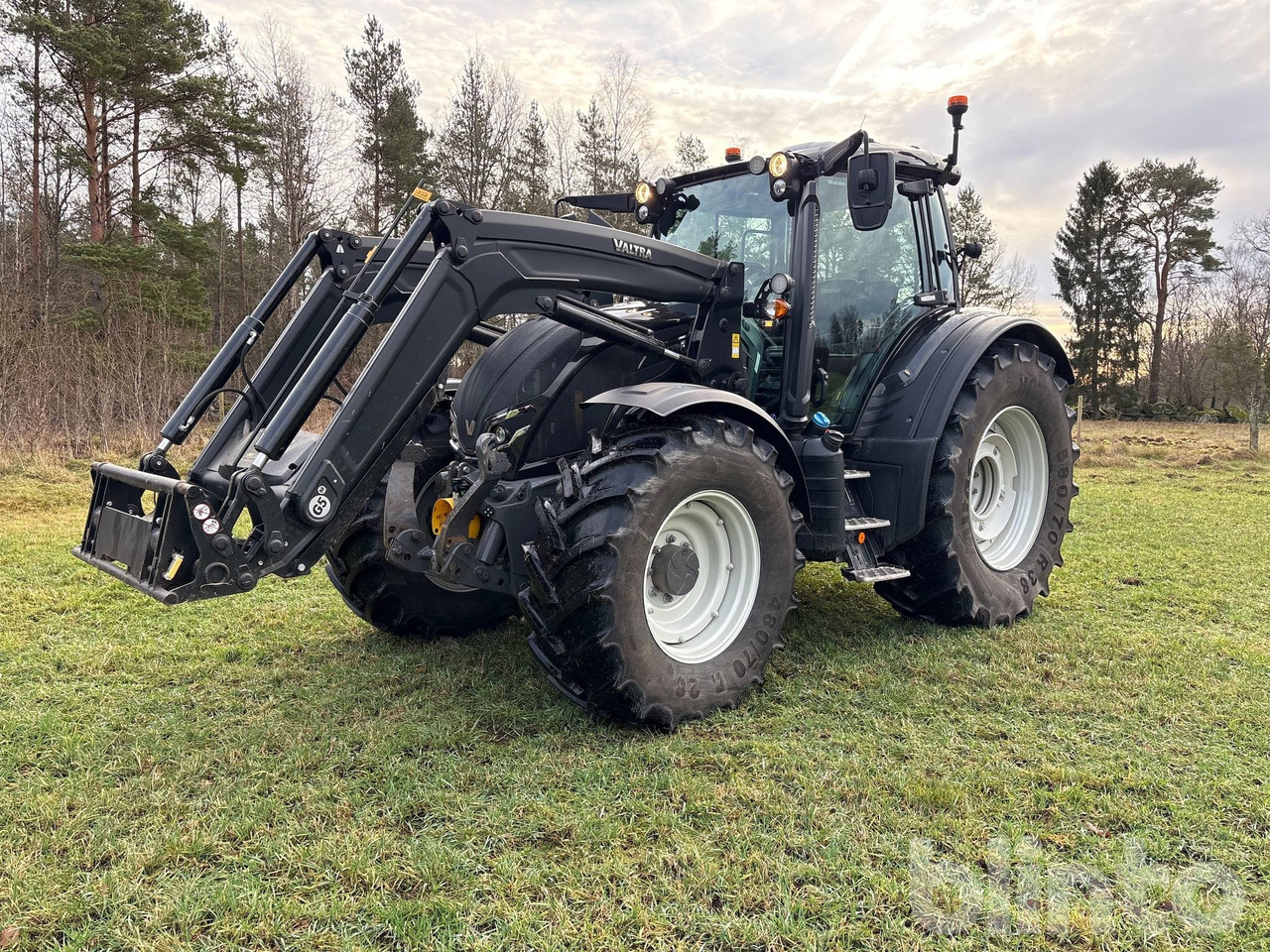 VALTRA N175 Direct - Traktor: das Bild 1 VALTRA N175 Direct - Traktor: das Bild 1