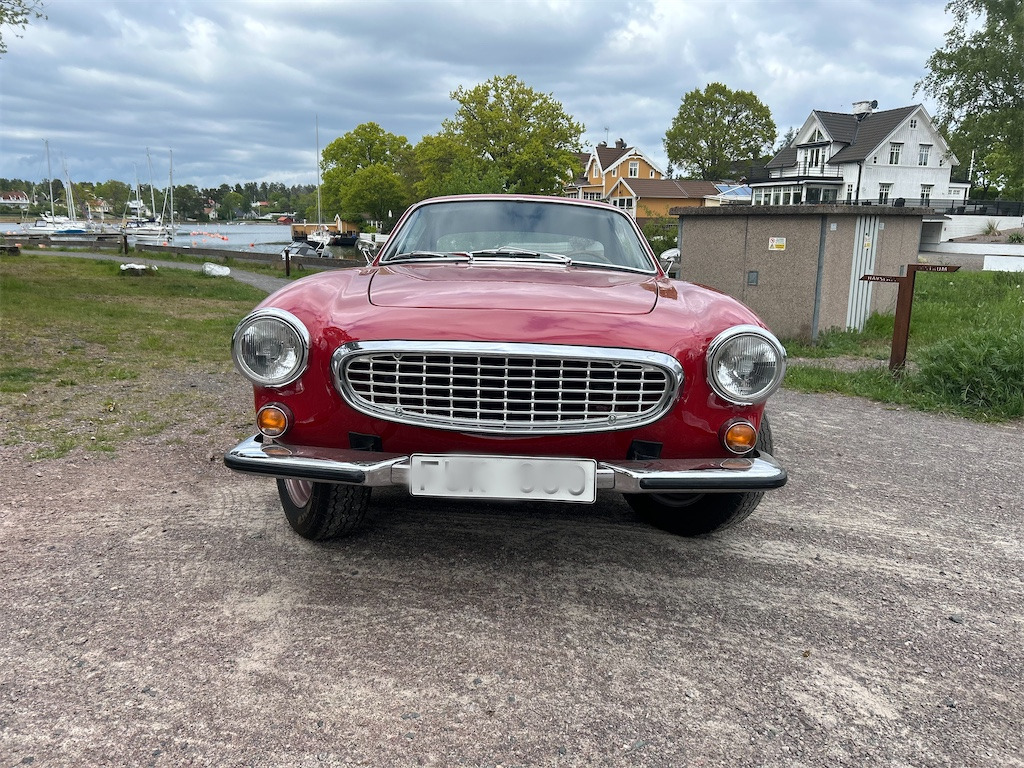 VOLVO 18335 VF - PKW: das Bild 2 VOLVO 18335 VF - PKW: das Bild 2