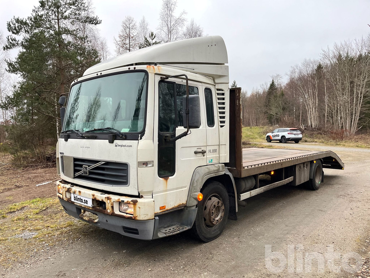 VOLVO FL6 H - Autotransporter LKW: das Bild 1 VOLVO FL6 H - Autotransporter LKW: das Bild 1
