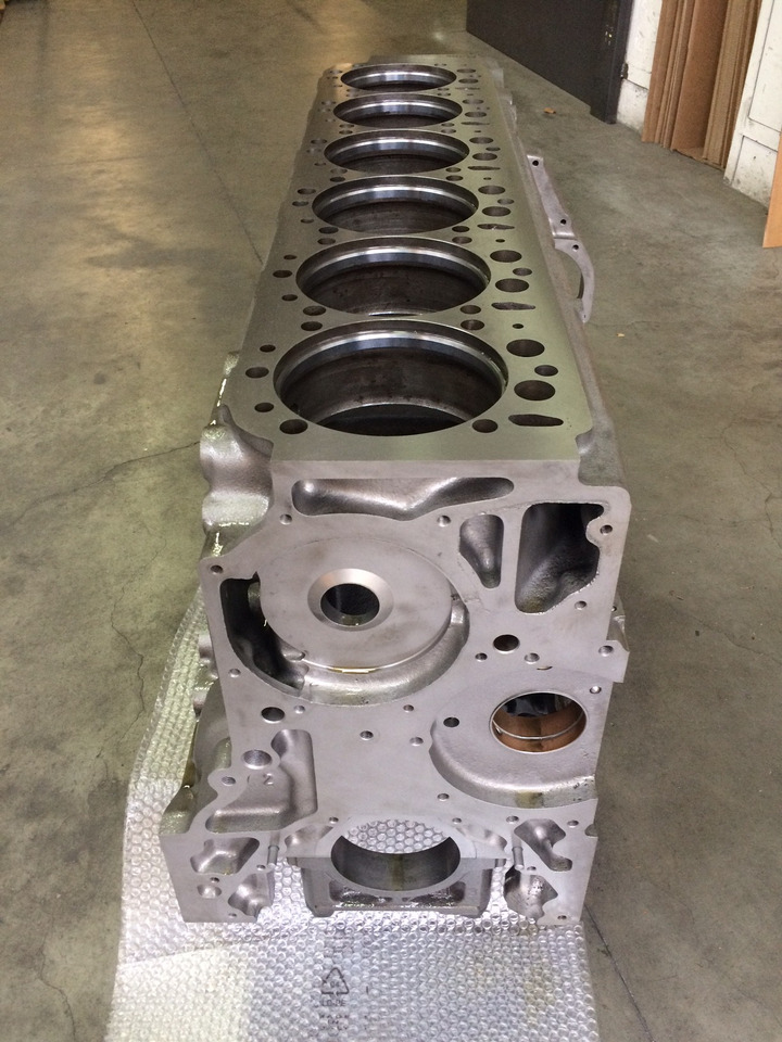 BASAMENTO MAN D2866 / D2876 / E2866 / E2876 - F2000 / BUS / INDUSTRIALI - Kurbelgehäuse für Bus: das Bild 5 BASAMENTO MAN D2866 / D2876 / E2866 / E2876 - F2000 / BUS / INDUSTRIALI - Kurbelgehäuse für Bus: das Bild 5