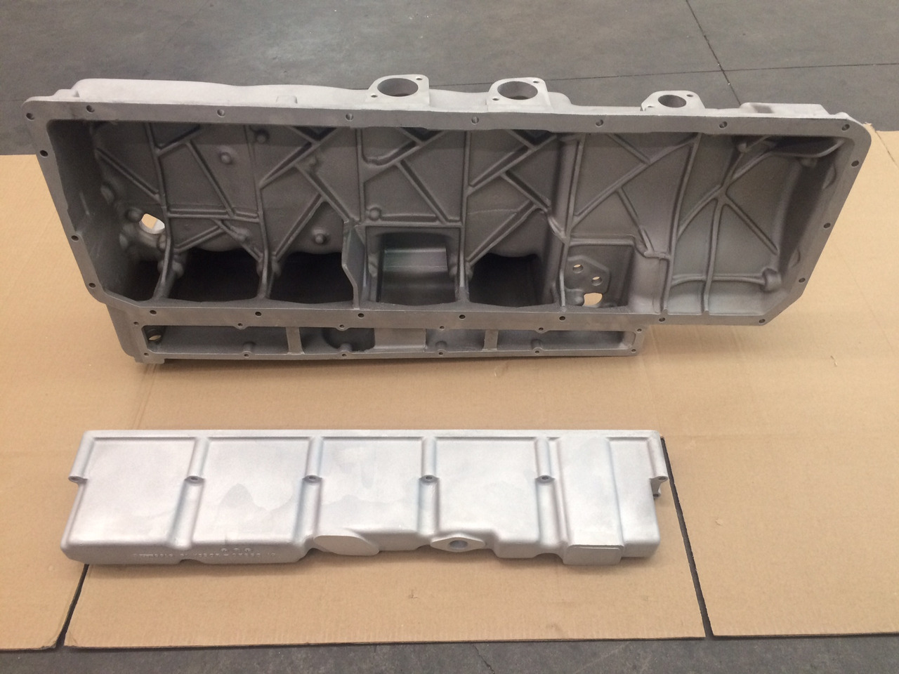 COPPA OLIO MAN 51058015690 + COPERCHIO COPPA OLIO MAN 51058200086 - Ölwanne: das Bild 1 COPPA OLIO MAN 51058015690 + COPERCHIO COPPA OLIO MAN 51058200086 - Ölwanne: das Bild 1