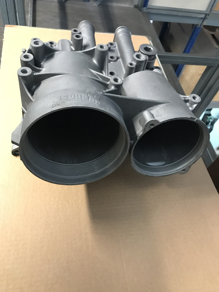 MODULO RAFFREDDAMENTO OLIO MOTORI MAN D2066 / D2676 - Motor und Teile für LKW: das Bild 2 MODULO RAFFREDDAMENTO OLIO MOTORI MAN D2066 / D2676 - Motor und Teile für LKW: das Bild 2