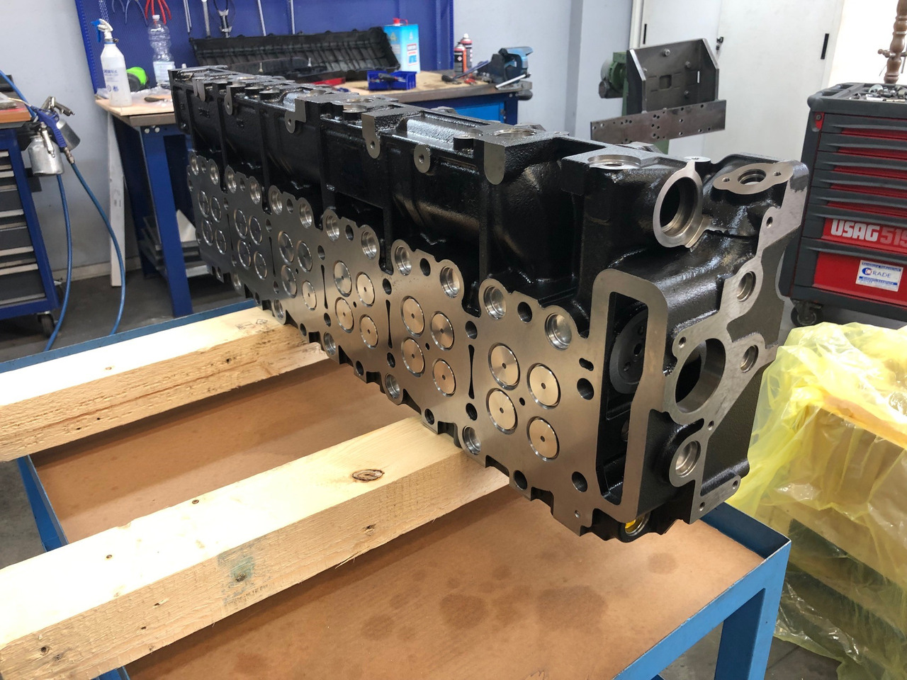 TESTATA MOTORE MAN D2676 EURO6C - Zylinderkopf: das Bild 3 TESTATA MOTORE MAN D2676 EURO6C - Zylinderkopf: das Bild 3