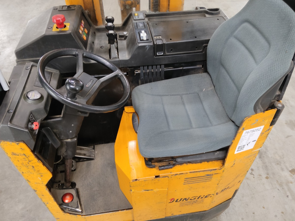 Jungheinrich ETMA13,5 - Schubmaststapler: das Bild 3 Jungheinrich ETMA13,5 - Schubmaststapler: das Bild 3