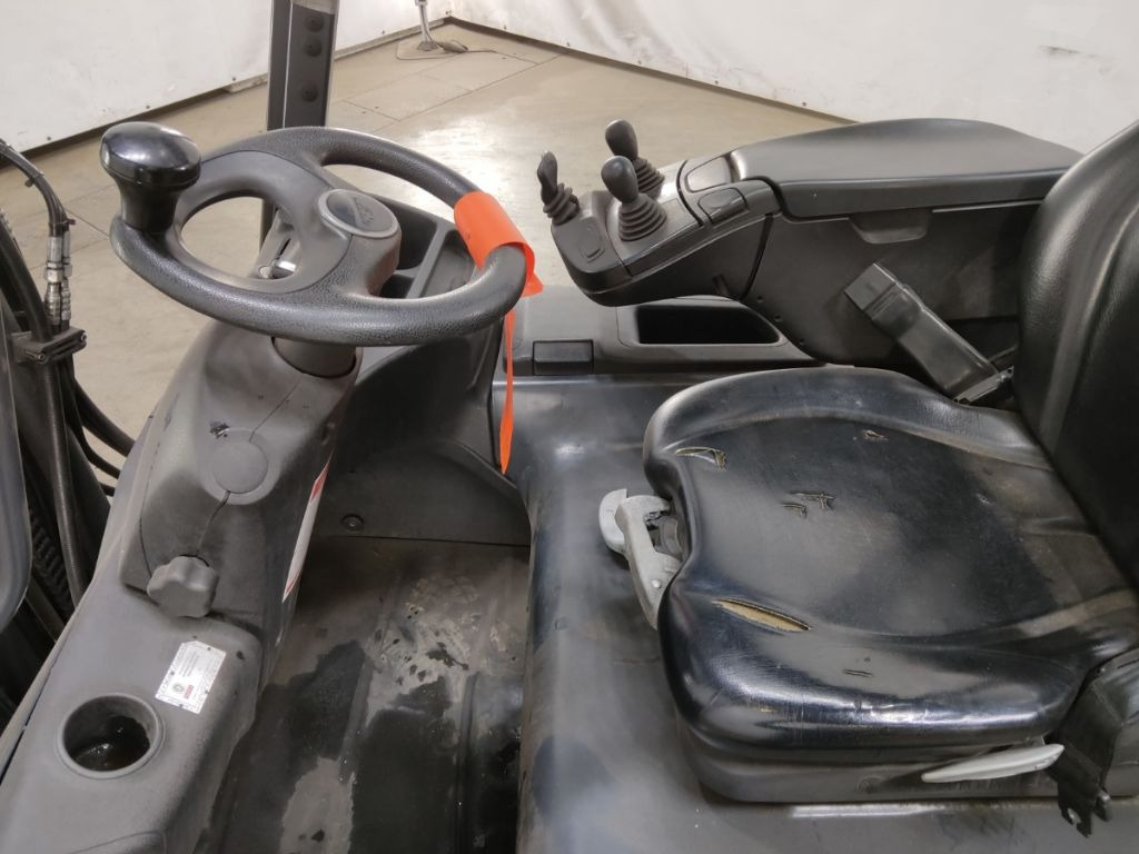 Linde E25-01 - Elektrostapler: das Bild 3 Linde E25-01 - Elektrostapler: das Bild 3