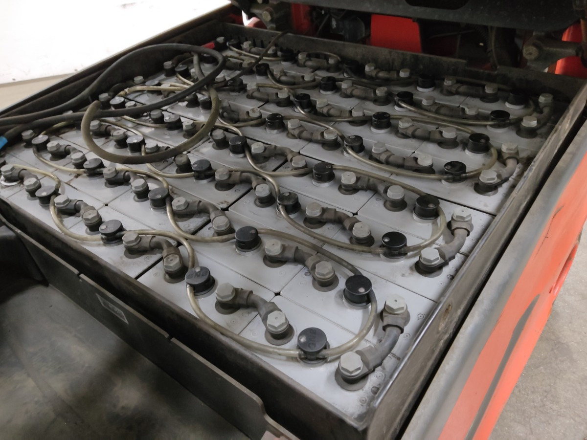 Linde E30HL-01/600 - Elektrostapler: das Bild 4 Linde E30HL-01/600 - Elektrostapler: das Bild 4