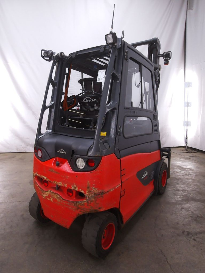 Linde E30HL-01/600 - Elektrostapler: das Bild 2 Linde E30HL-01/600 - Elektrostapler: das Bild 2