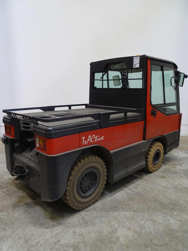 Linde P250 - Schleppfahrzeug: das Bild 2 Linde P250 - Schleppfahrzeug: das Bild 2