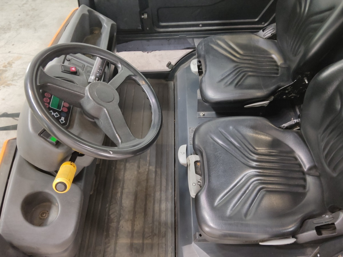 Linde P250 - Schleppfahrzeug: das Bild 3 Linde P250 - Schleppfahrzeug: das Bild 3