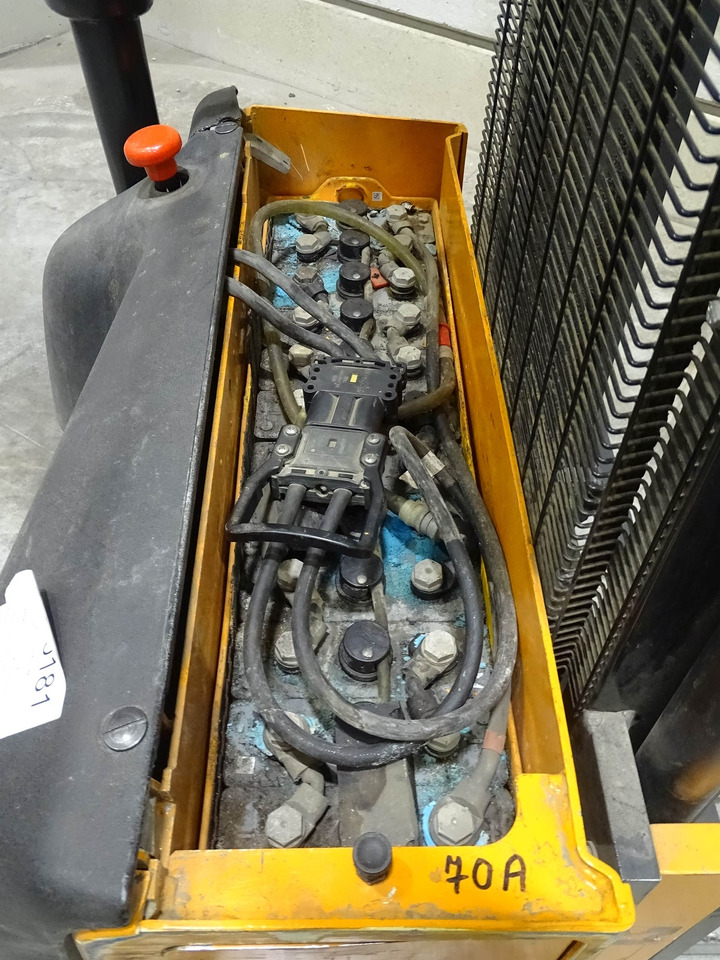 Om CN14 - Hochhubwagen: das Bild 4 Om CN14 - Hochhubwagen: das Bild 4