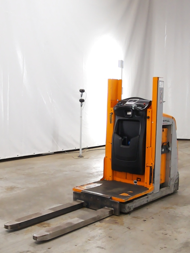 Still EK-X10 - Kommissionierer: das Bild 2 Still EK-X10 - Kommissionierer: das Bild 2