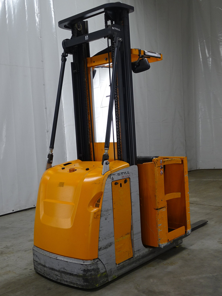 Still EK-X10 - Kommissionierer: das Bild 2 Still EK-X10 - Kommissionierer: das Bild 2