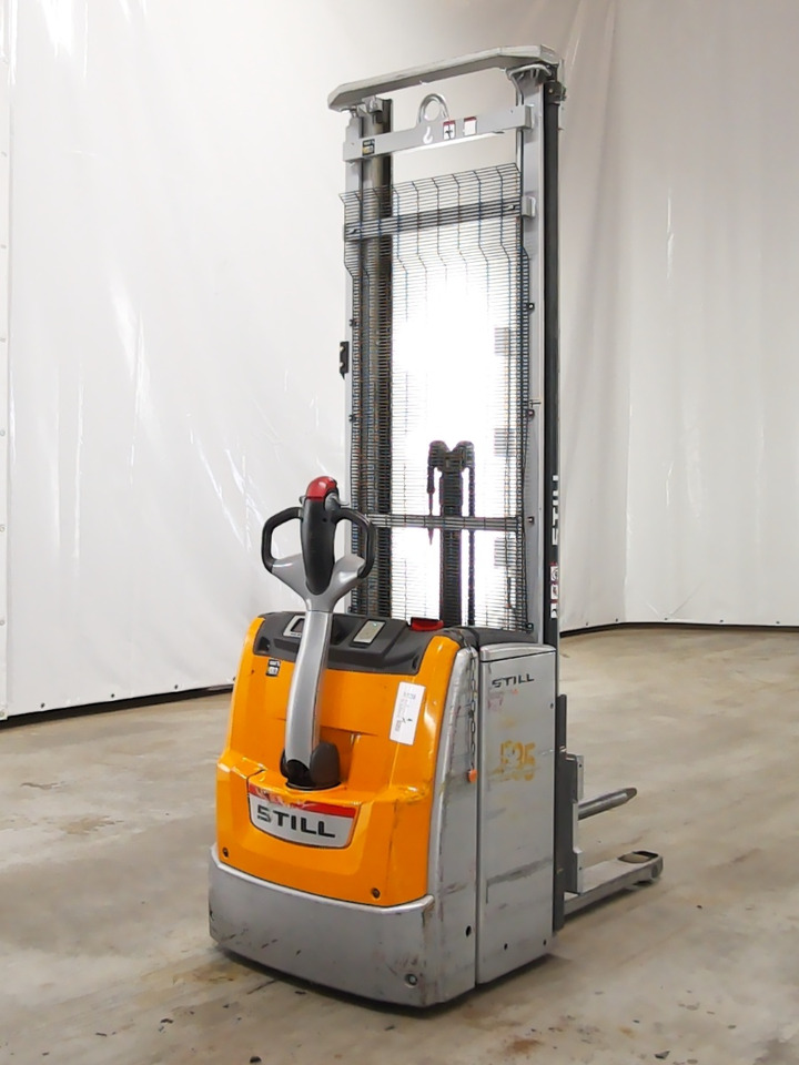 Still EXV14/1000MM/TRAGEDO - Hochhubwagen: das Bild 2 Still EXV14/1000MM/TRAGEDO - Hochhubwagen: das Bild 2