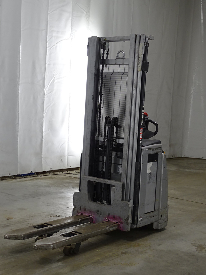 Still EXV16I - Hochhubwagen: das Bild 1 Still EXV16I - Hochhubwagen: das Bild 1