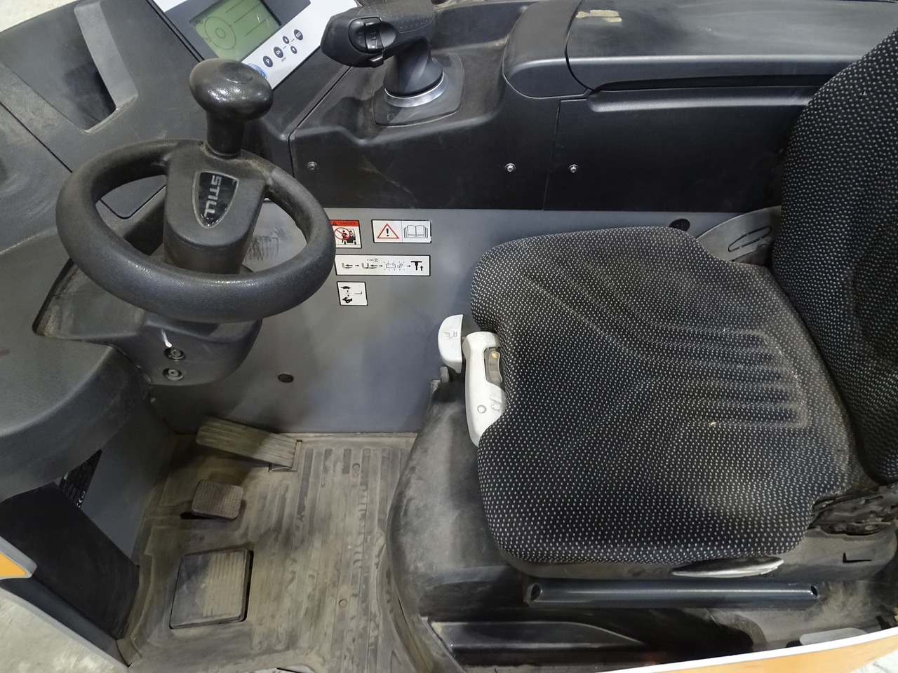 Still FM-X14 - Schubmaststapler: das Bild 3 Still FM-X14 - Schubmaststapler: das Bild 3
