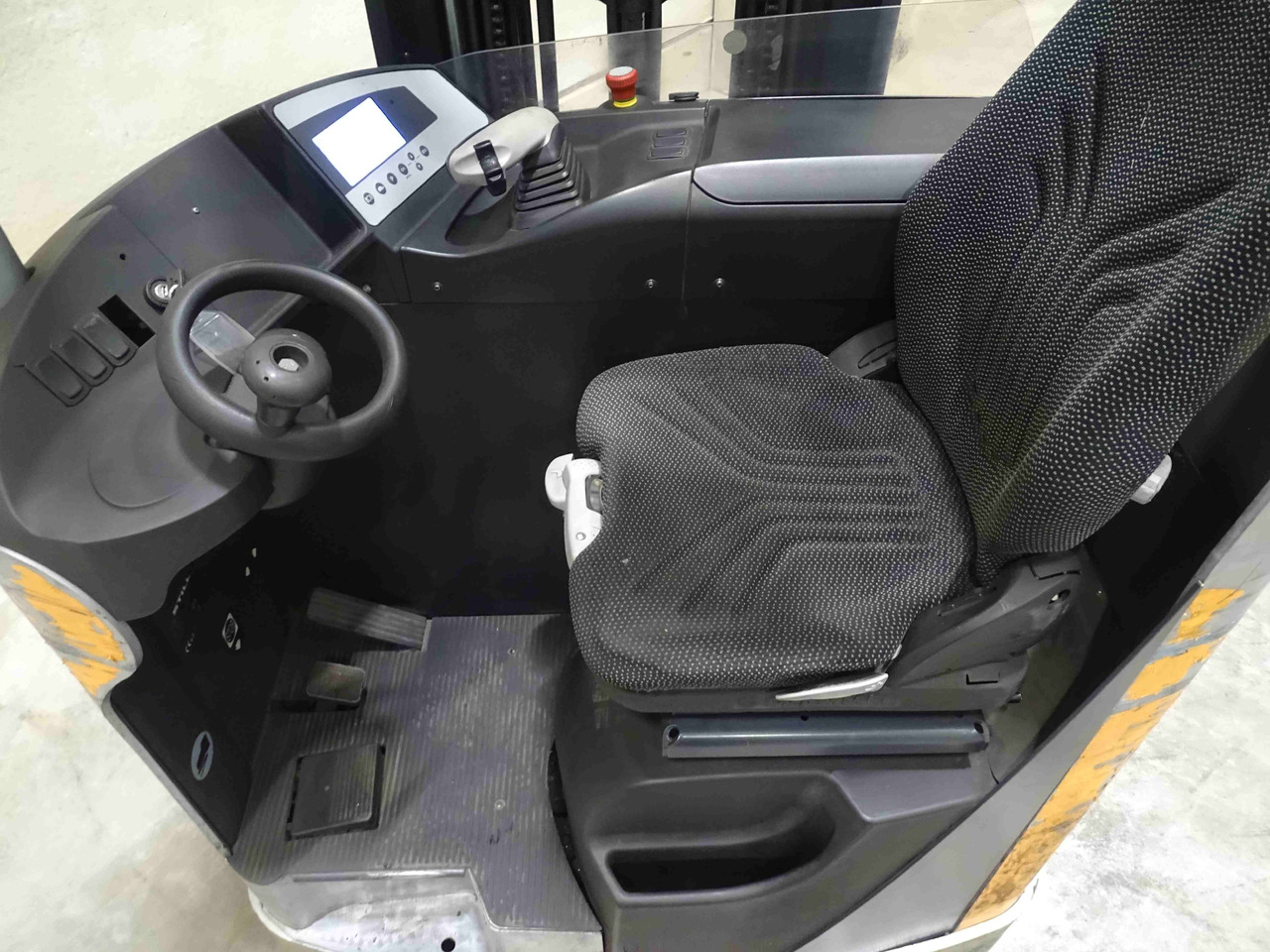 Still FM-X17 - Schubmaststapler: das Bild 3 Still FM-X17 - Schubmaststapler: das Bild 3