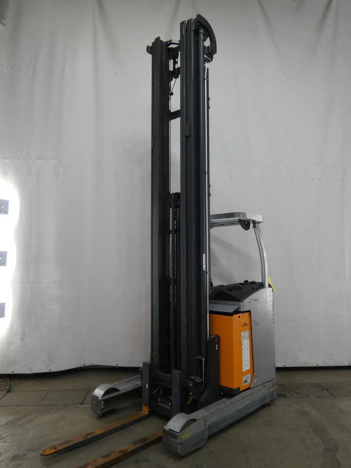 Still FM-X17 - Schubmaststapler: das Bild 1 Still FM-X17 - Schubmaststapler: das Bild 1