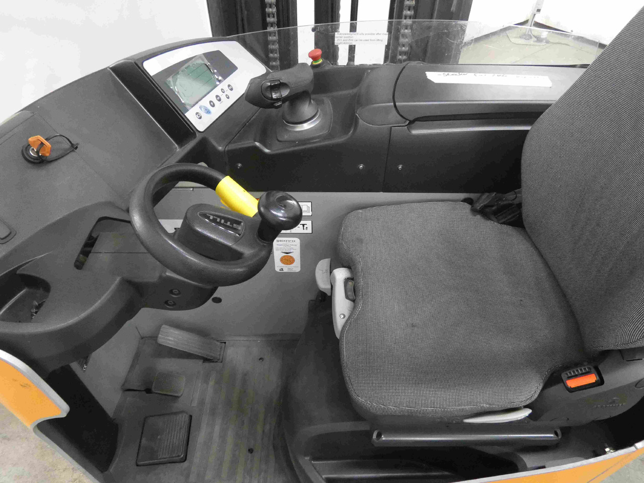 Still FM-X17 - Schubmaststapler: das Bild 3 Still FM-X17 - Schubmaststapler: das Bild 3