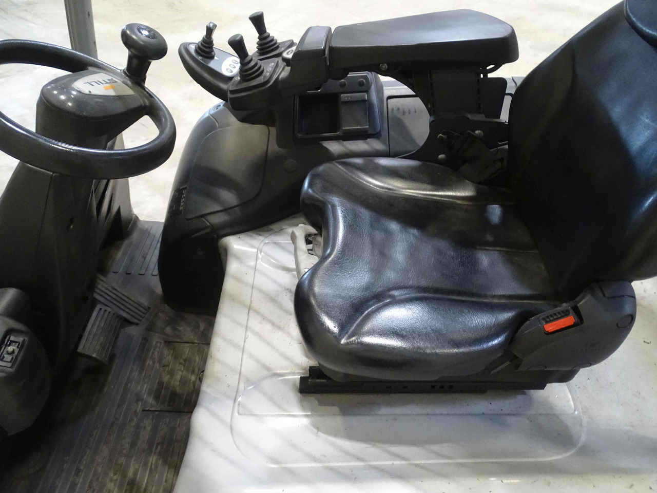 Still RX60-30 - Elektrostapler: das Bild 3 Still RX60-30 - Elektrostapler: das Bild 3