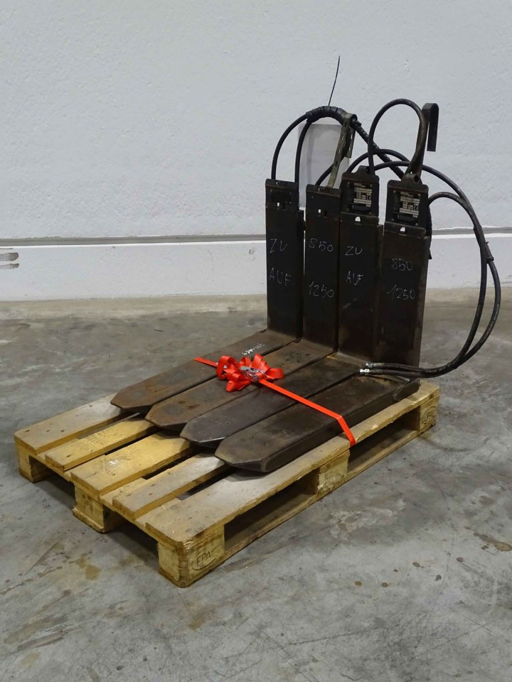 Weitere 2XANBAUGERÄTE - Gabel: das Bild 4 Weitere 2XANBAUGERÄTE - Gabel: das Bild 4