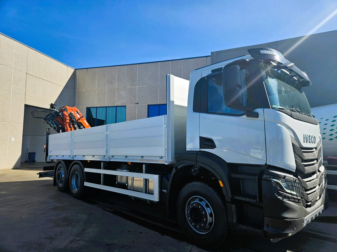 Iveco X-Way AD300X46Z HR ON+ - Pritsche LKW, Autokran: das Bild 3 Iveco X-Way AD300X46Z HR ON+ - Pritsche LKW, Autokran: das Bild 3