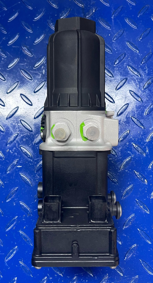 Mercedes Benz Actros, Axor, Arocs, Atego Adblue Pump Euro 6 - Auspuff/ Abgasanlage für LKW: das Bild 2 Mercedes Benz Actros, Axor, Arocs, Atego Adblue Pump Euro 6 - Auspuff/ Abgasanlage für LKW: das Bild 2