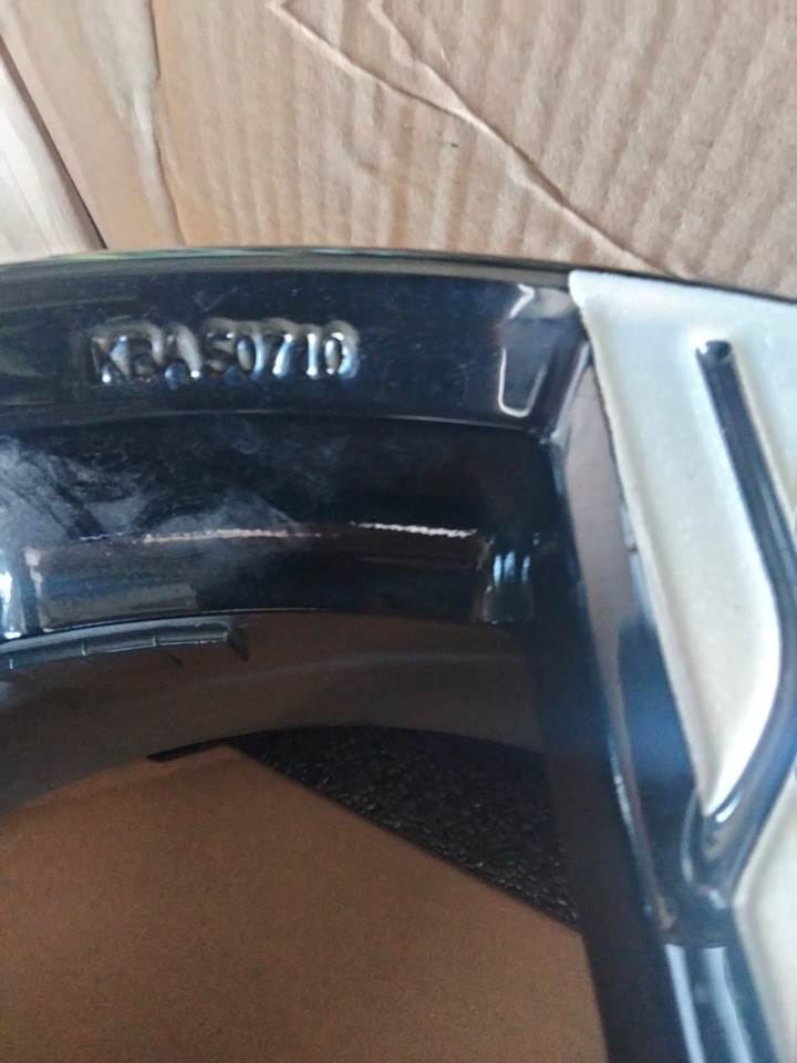 Mitsubishi Pajero L200 20 Zoll original Rims KBA50710 - Felge für PKW: das Bild 4 Mitsubishi Pajero L200 20 Zoll original Rims KBA50710 - Felge für PKW: das Bild 4