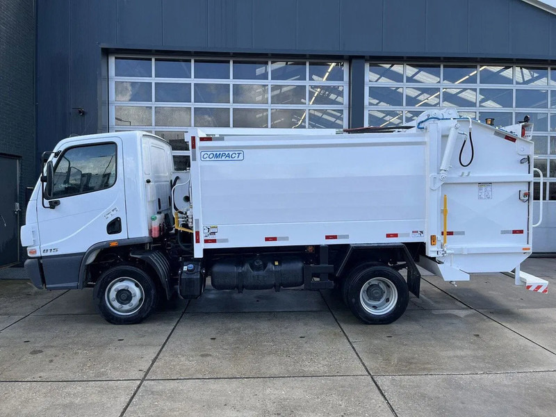 Mercedes-Benz Accelo 815 4x2 Garbage Compactor (2 units) Accelo 815 4x2 Garbage Compactor (2 units) - Müllwagen: das Bild 2 Mercedes-Benz Accelo 815 4x2 Garbage Compactor (2 units) Accelo 815 4x2 Garbage Compactor (2 units) - Müllwagen: das Bild 2