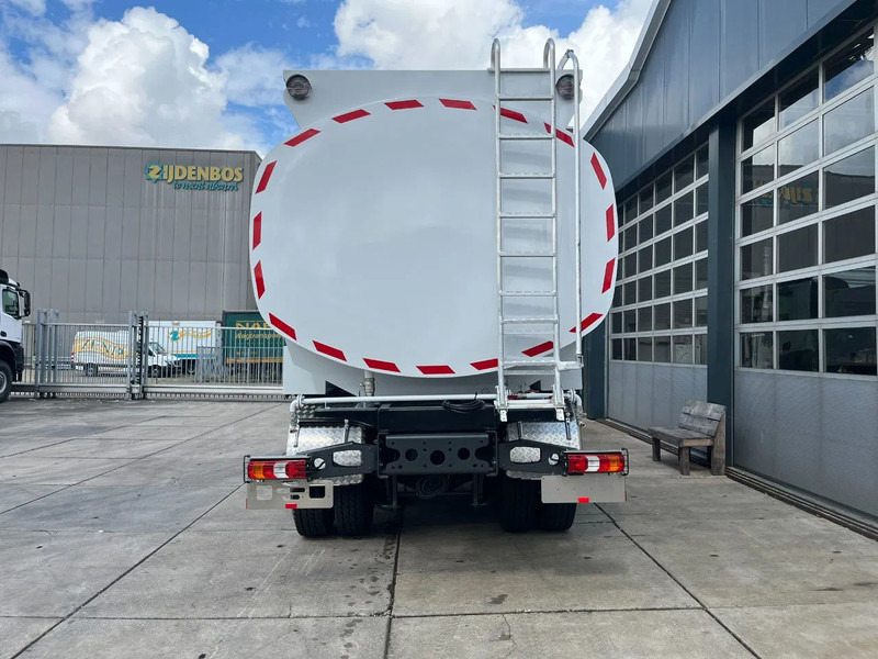 Mercedes-Benz Arocs 3340 6x6 Water Tank Truck - Tankwagen: das Bild 4 Mercedes-Benz Arocs 3340 6x6 Water Tank Truck - Tankwagen: das Bild 4