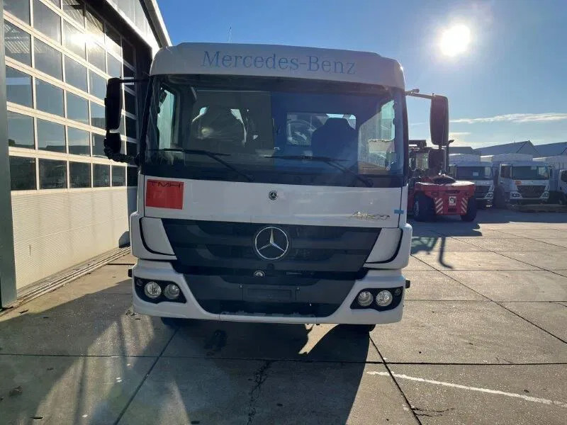 Mercedes-Benz Atego 1418 4x2 Fuel Tank Truck - Tankwagen: das Bild 3 Mercedes-Benz Atego 1418 4x2 Fuel Tank Truck - Tankwagen: das Bild 3
