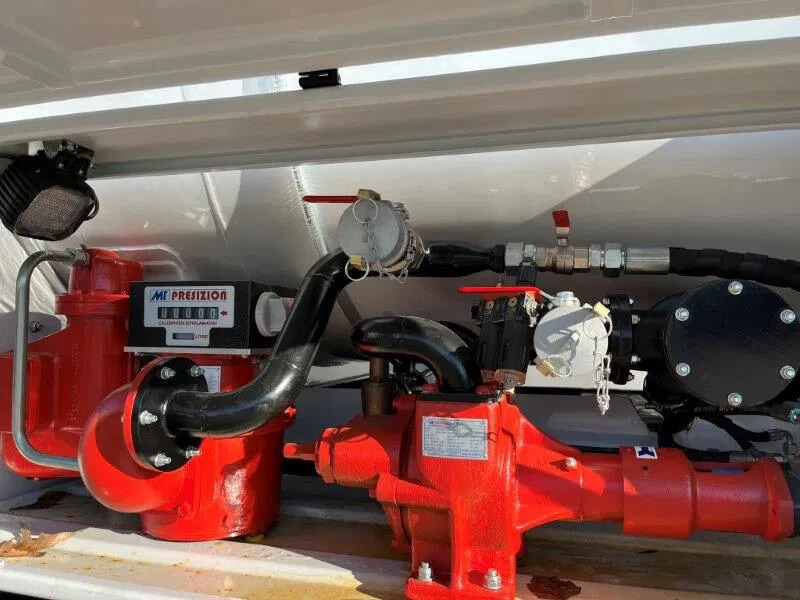 Tankwagen Für die Beförderung von Kraftstoff neu kaufen Mercedes-Benz Atego 1418 4x2 Fuel Tank Truck: das Bild 10