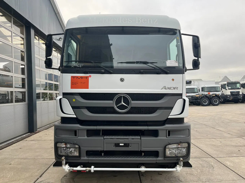 Mercedes-Benz Axor 3344 6x4 Water Tank Truck - Tankwagen: das Bild 4 Mercedes-Benz Axor 3344 6x4 Water Tank Truck - Tankwagen: das Bild 4