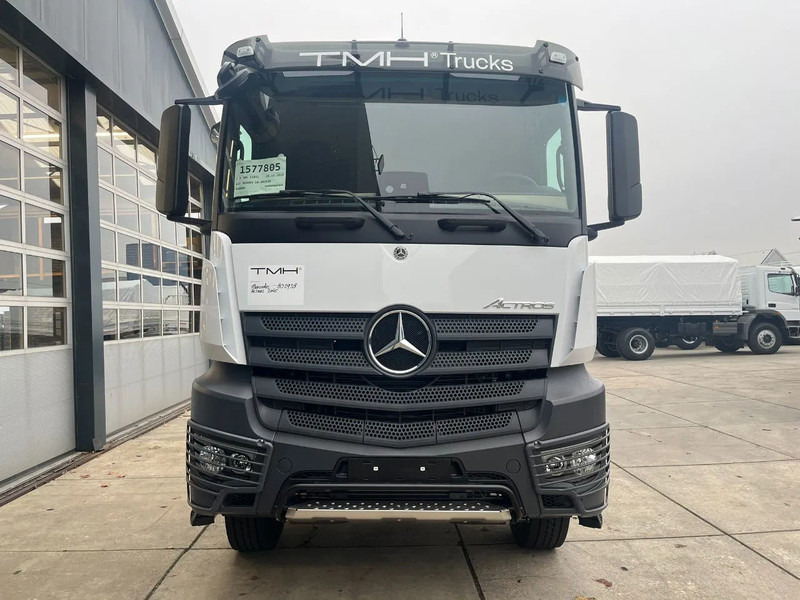 Mercedes-Benz Actros 2045 S 4x2 Tractor Head - Sattelzugmaschine: das Bild 4 Mercedes-Benz Actros 2045 S 4x2 Tractor Head - Sattelzugmaschine: das Bild 4