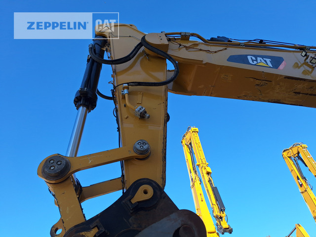 Kettenbagger Cat 390FL: das Bild 11