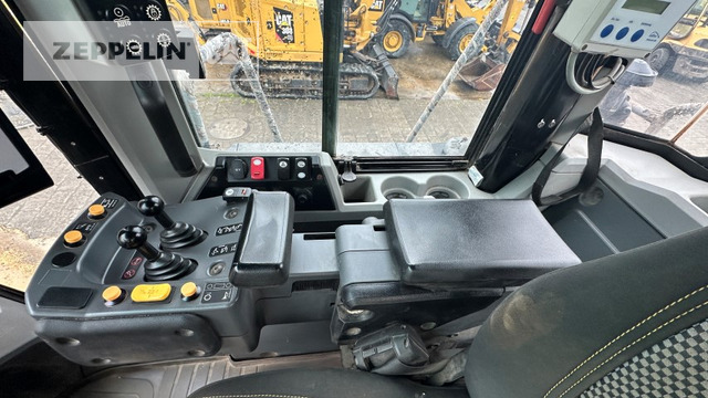 Radlader Cat 950M: das Bild 8