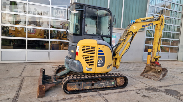 Komatsu PC30MR-2 - Minibagger: das Bild 4 Komatsu PC30MR-2 - Minibagger: das Bild 4