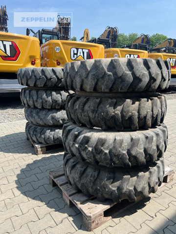 Komponenten 4x Mobilbaggerreifen - Reifen für Baumaschine: das Bild 1 Komponenten 4x Mobilbaggerreifen - Reifen für Baumaschine: das Bild 1