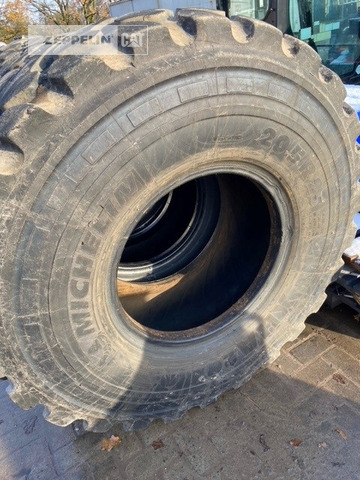 Michelin 4x 20.5R25XHA - Reifen für Baumaschine: das Bild 2 Michelin 4x 20.5R25XHA - Reifen für Baumaschine: das Bild 2