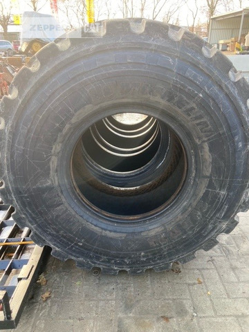 Michelin 4x 20.5R25XHA - Reifen für Baumaschine: das Bild 3 Michelin 4x 20.5R25XHA - Reifen für Baumaschine: das Bild 3