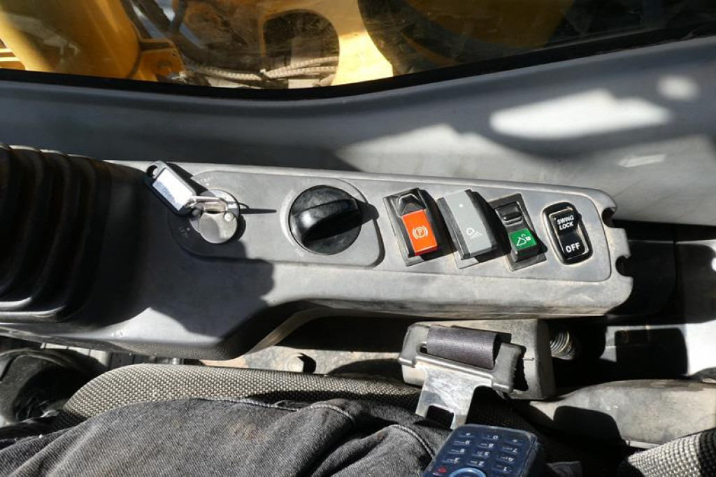 KOMATSU HANOMAG Mobilbagger PW140-7 Mobilbagger - Mobilbagger: das Bild 3 KOMATSU HANOMAG Mobilbagger PW140-7 Mobilbagger - Mobilbagger: das Bild 3