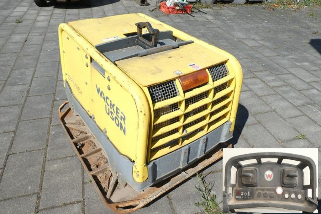 Wacker Rüttelplatte DPU 110rLem970 Baumaschine inkl. Fe - Rüttelplatte: das Bild 1 Wacker Rüttelplatte DPU 110rLem970 Baumaschine inkl. Fe - Rüttelplatte: das Bild 1