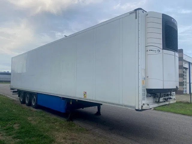 Schmitz Cargobull 2 temp, SCB 53B koelvries met carrier vector 1950MT met tussenwand , 2 verdampers - Kühlkoffer Auflieger: das Bild 2 Schmitz Cargobull 2 temp, SCB 53B koelvries met carrier vector 1950MT met tussenwand , 2 verdampers - Kühlkoffer Auflieger: das Bild 2