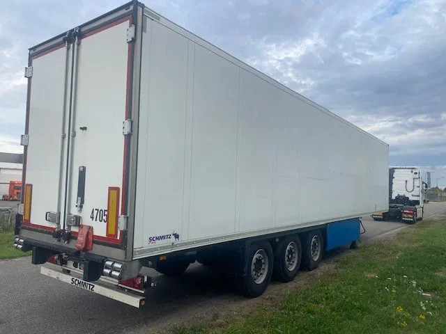 Schmitz Cargobull 2 temp, SCB 53B koelvries met carrier vector 1950MT met tussenwand , 2 verdampers - Kühlkoffer Auflieger: das Bild 3 Schmitz Cargobull 2 temp, SCB 53B koelvries met carrier vector 1950MT met tussenwand , 2 verdampers - Kühlkoffer Auflieger: das Bild 3