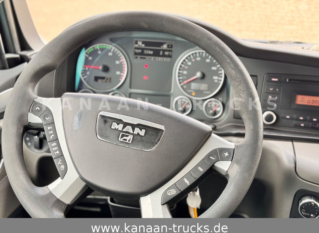 Autokran MAN 26.480 TGX 6x2 Palfinger 23002 Fly-Jib  ca 21 m: das Bild 24