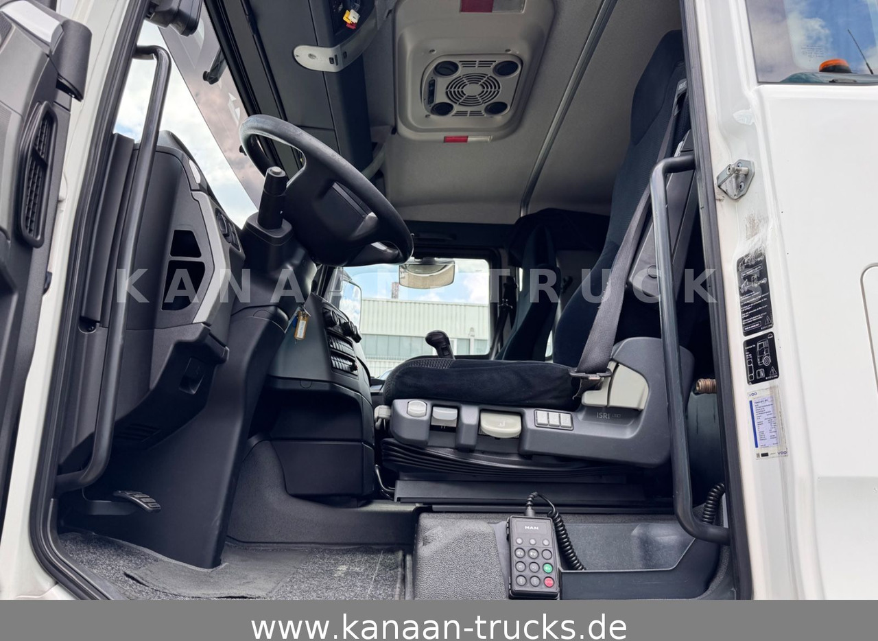 Autokran MAN 26.480 TGX 6x2 Palfinger 23002 Fly-Jib  ca 21 m: das Bild 21