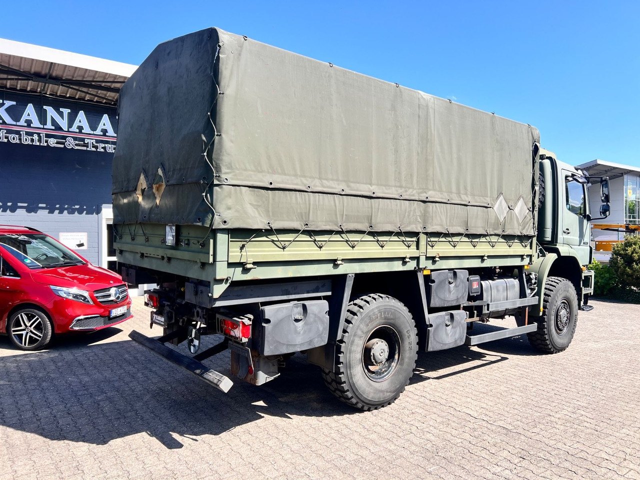 Mercedes-Benz 1829 A Axor 4x4 EX- 31 TKM Camper Expedi - Plane LKW: das Bild 3 Mercedes-Benz 1829 A Axor 4x4 EX- 31 TKM Camper Expedi - Plane LKW: das Bild 3
