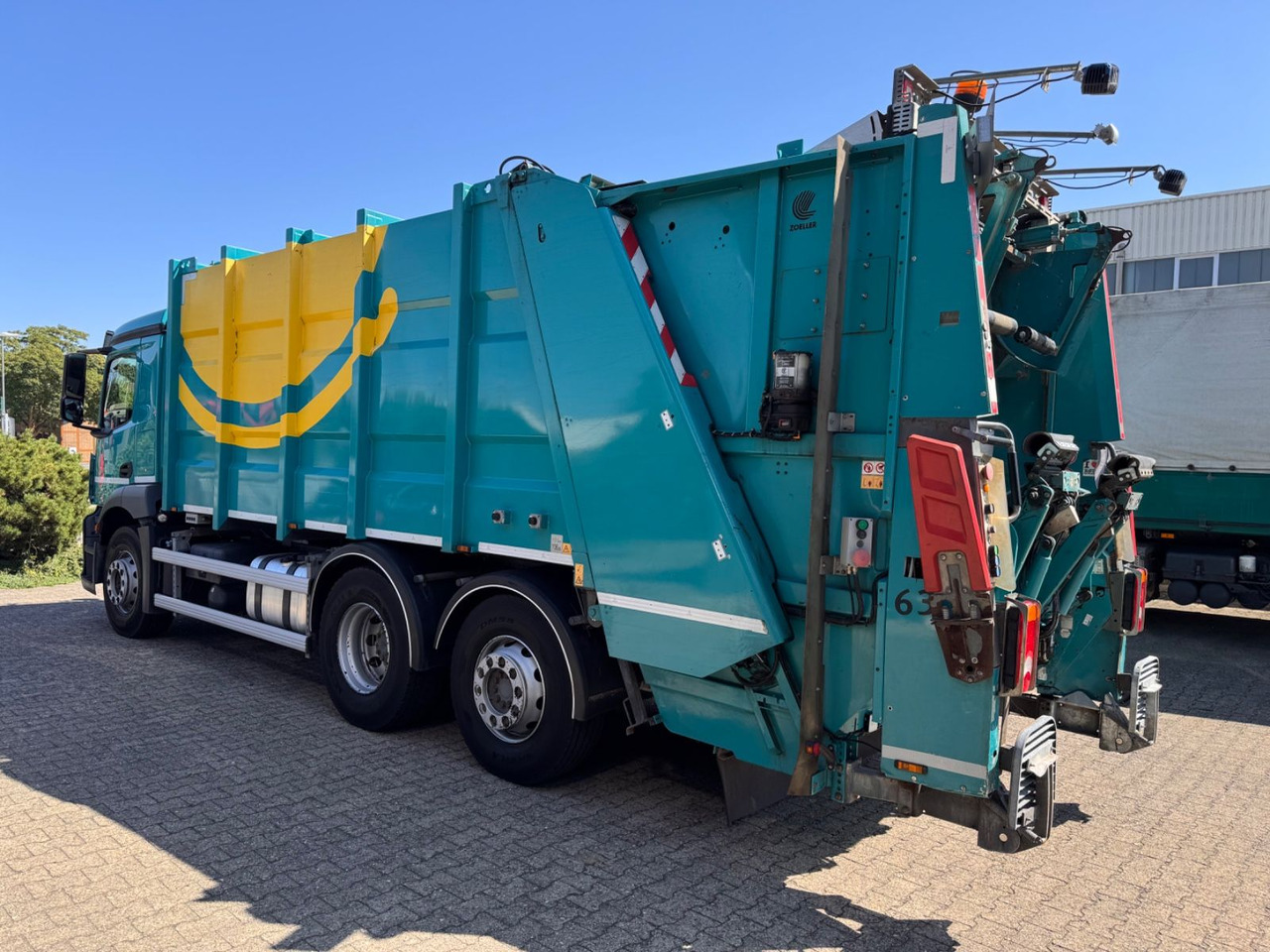 Mercedes-Benz 2533 Antos Müllwagen Zöller ATM bei 90Tkm - Müllwagen: das Bild 5 Mercedes-Benz 2533 Antos Müllwagen Zöller ATM bei 90Tkm - Müllwagen: das Bild 5