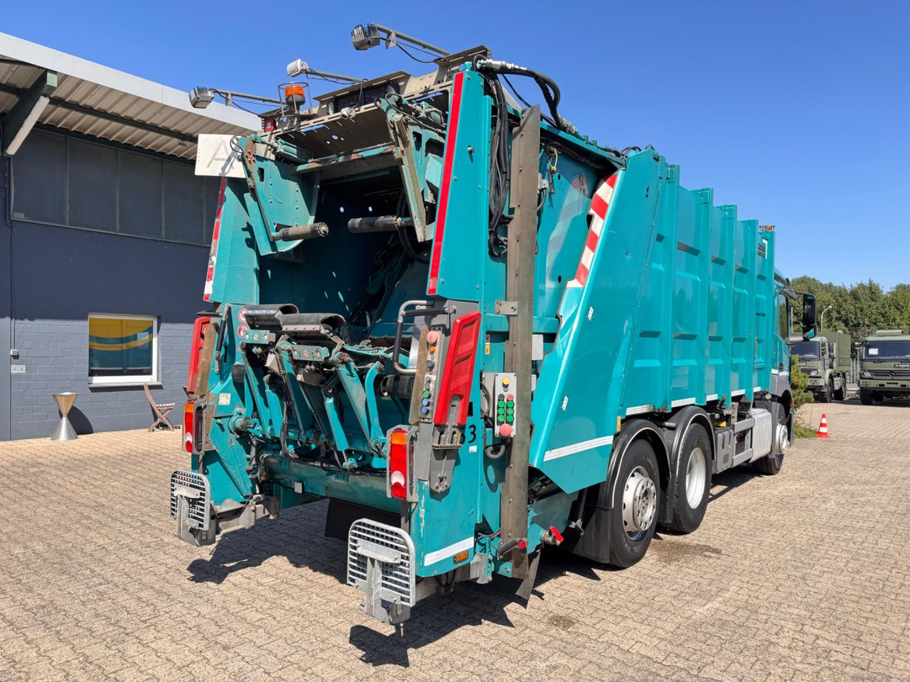 Mercedes-Benz 2533 Antos Müllwagen Zöller ATM bei 90Tkm - Müllwagen: das Bild 4 Mercedes-Benz 2533 Antos Müllwagen Zöller ATM bei 90Tkm - Müllwagen: das Bild 4