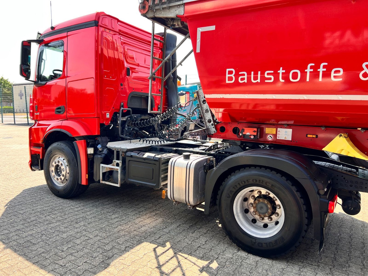 Mercedes-Benz 1846 LS Actros 5 4x2 Kipphydraulik - Sattelzugmaschine: das Bild 3 Mercedes-Benz 1846 LS Actros 5 4x2 Kipphydraulik - Sattelzugmaschine: das Bild 3