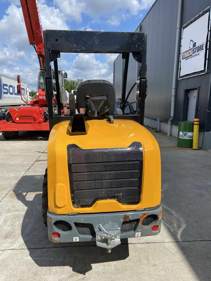 GiANT G2700 Xtra HD (6436) - Hoflader: das Bild 5 GiANT G2700 Xtra HD (6436) - Hoflader: das Bild 5